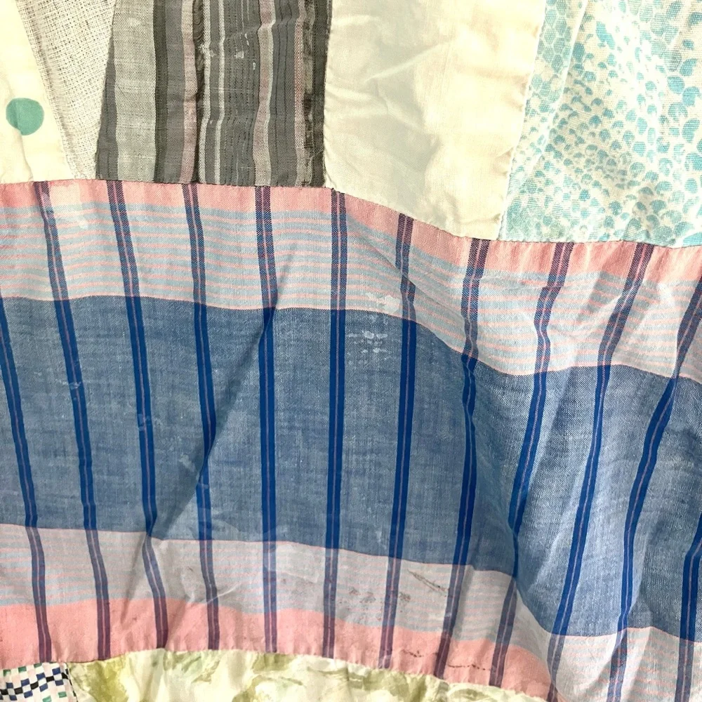 Vintage 40’s crazy quilt feedsack cotton small quilt blanket